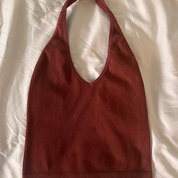 UO Out from under Ribbed Halter Crop Tank - Picture 2 of 5